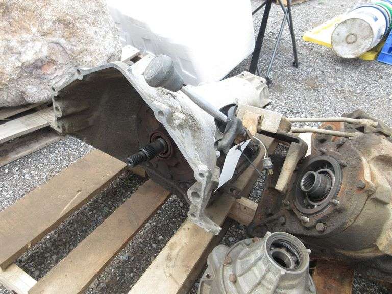 Chevy 4x4 transmission and transfer case, 400 turbo and new process 203 transfer case Albrecht