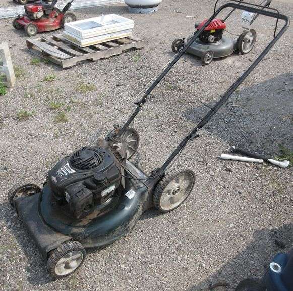 Bolens push mower, runs and works as it should, good Albrecht Auction