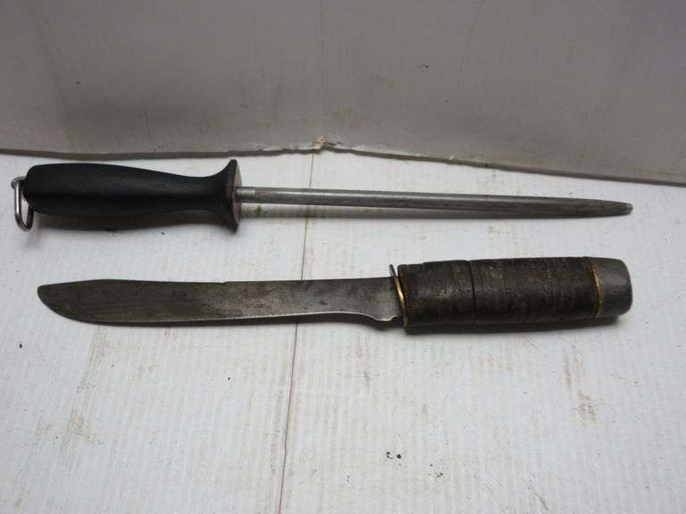 (4) Older hunting knives, one sheath, sharpening rods, and (3