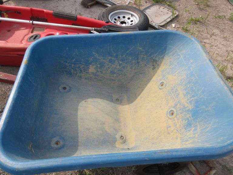 Jackson wheelbarrow, tires have slow leak Albrecht Auction Service