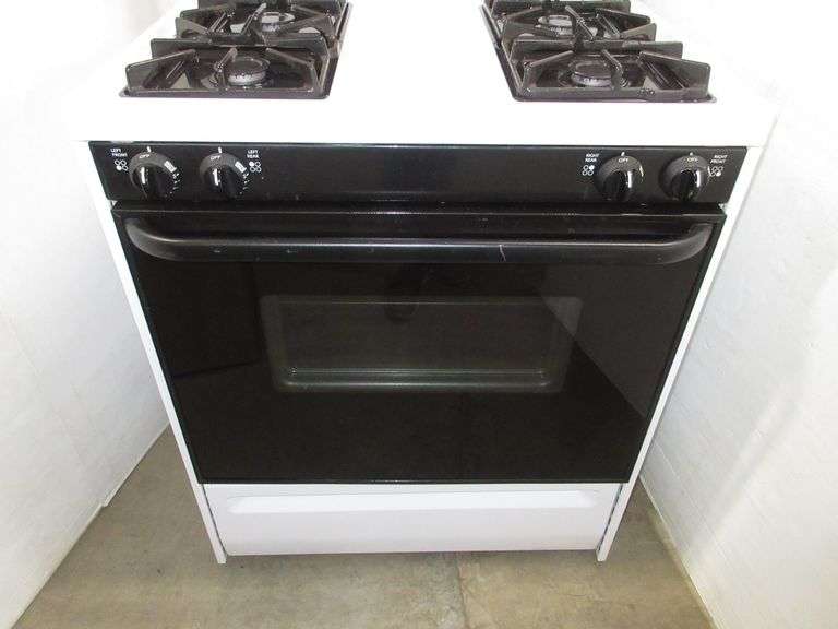 Tappan natural gas 4burner stove, self cleaning oven, 30"W x 25"D