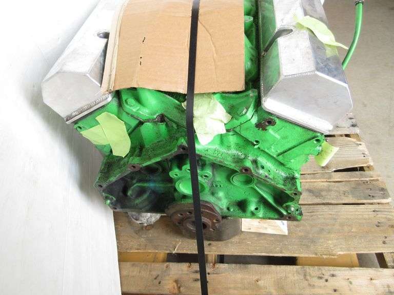 Small block Chevy, 350 cubic inch, long block, original from 1985