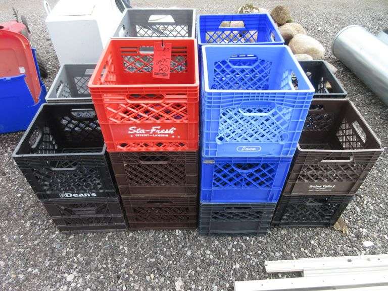 (20) Milk crates, used Albrecht Auction Service