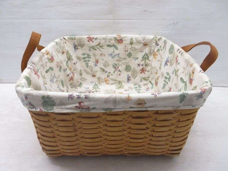 2000 Longaberger medium wash day basket with liner and leather handles