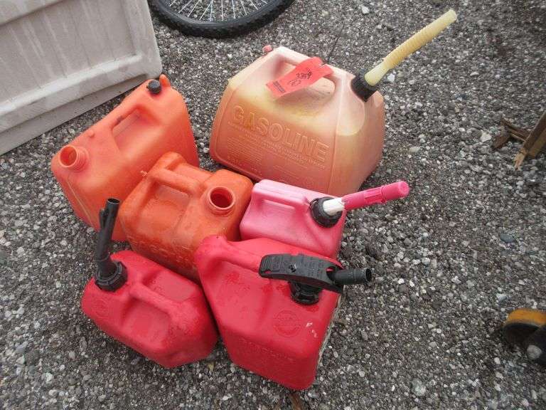 (6) Plastic gas cans, two missing spouts, 1gallon to 5gallon