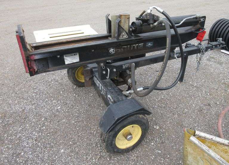 Brute 28ton log splitter with 9.5 HP engine, runs and works with new hydraulic hoses, fair