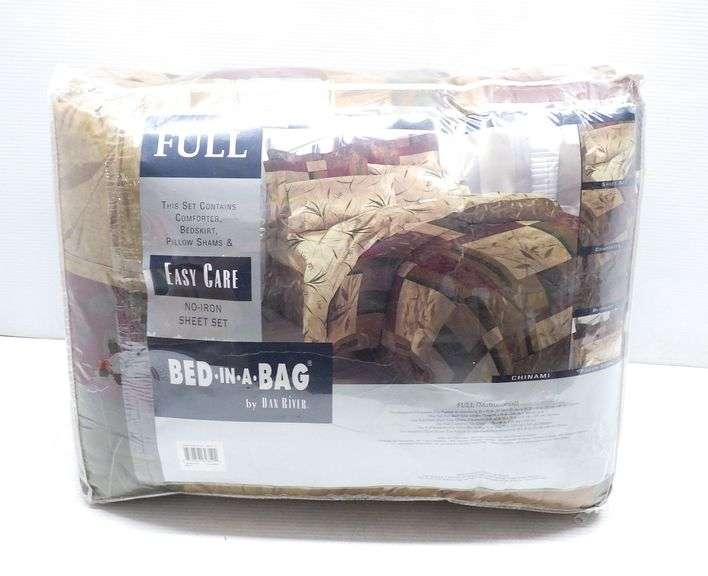 BedinaBag by Dan River, full size, no iron sheet set and comforter