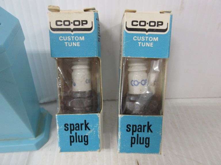 (2) CoOp spark plugs C88; Beaverton salt and pepper shaker, good