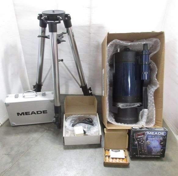 Meade 8" LX90 Computerized telescope, includes Tripod, set of (8