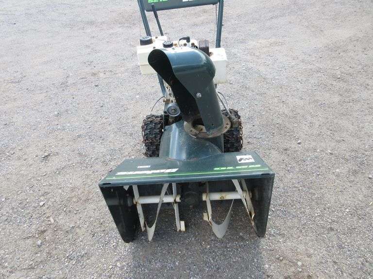 5210 Bolens snow blower, engine and drive worked last winter, auger