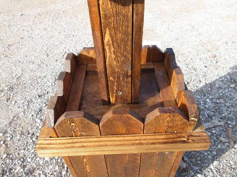 Birdhouse well cover, 12" x 14" x 44" Albrecht Auction Service