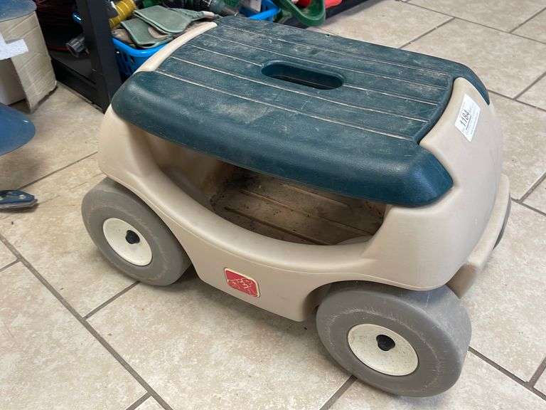 Step 2 Garden Cart with Storage Apexx Auctions