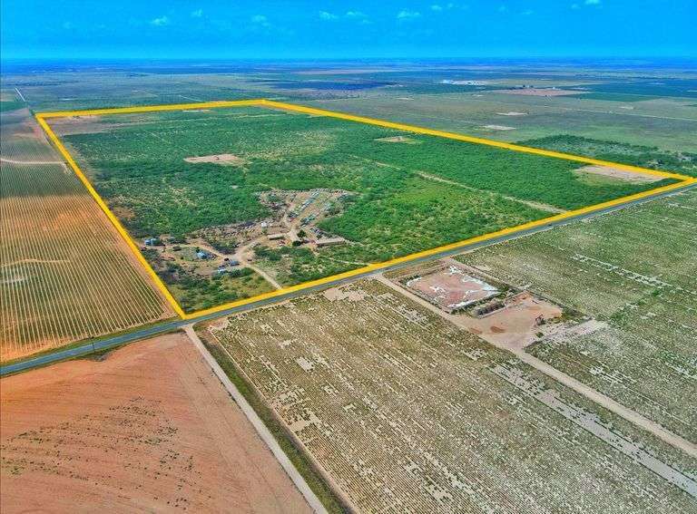 Big Spring, TX Home and 320±AC