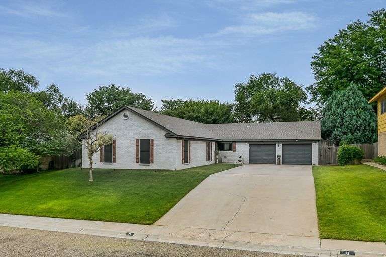 Hunsley Hills Home