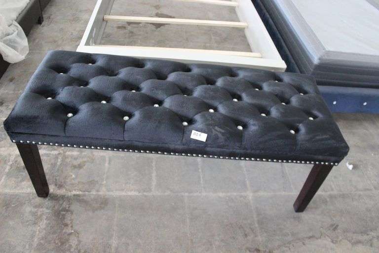 ASSET RECOVERY NEW FURNITURE BEDS WALL ART BED FRAMES DINING ROOM SETS Auction HUB Texas