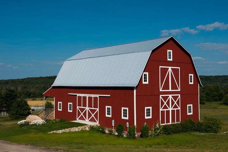 3 acres - barn