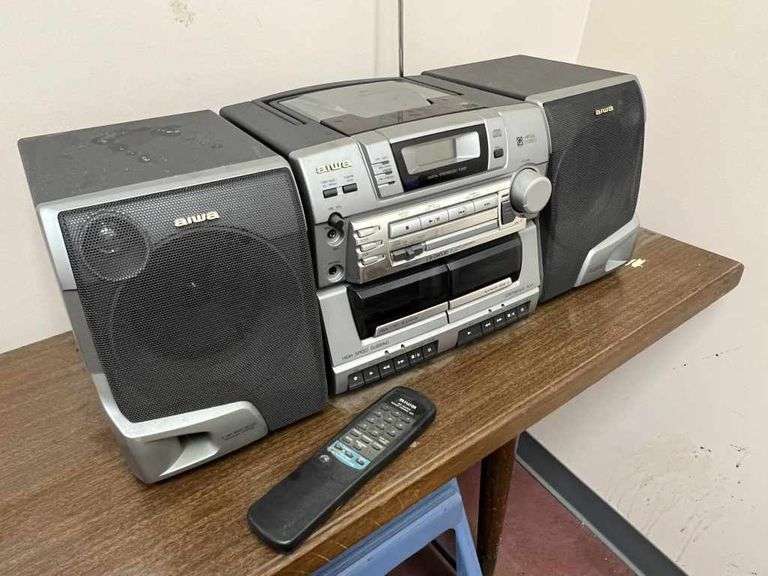 Aiwa Stereo with Speakers and Remote Auctions ASAP