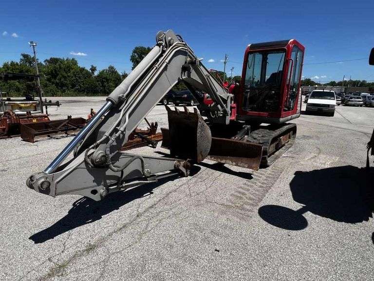 Surplus Heavy Equipment Auction for Metro Fleet Services