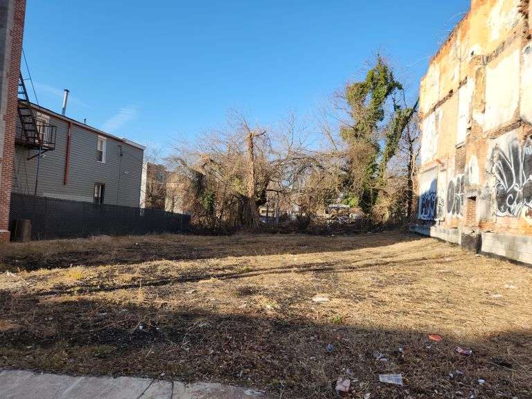 44 S Fulton Ave. Baltimore, MD 21223 Ashland Auction Group