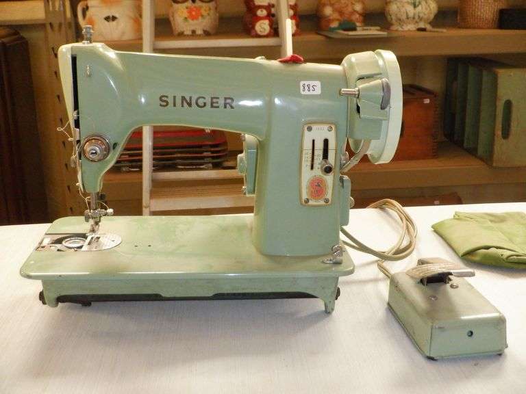 Singer Electric Sewing Machine Assiter Auctioneers