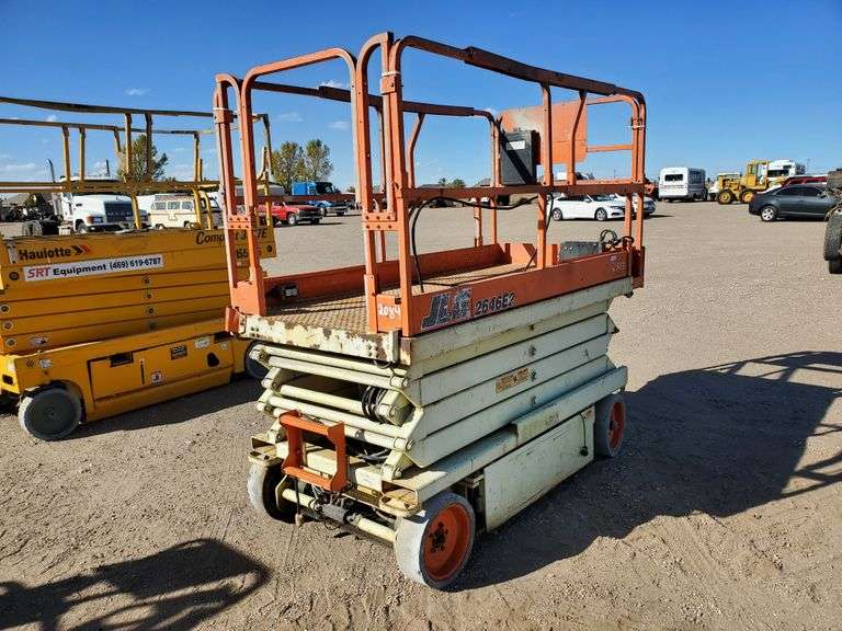 2000 JLG 2646E2 Scissor Lift Assiter Auctioneers