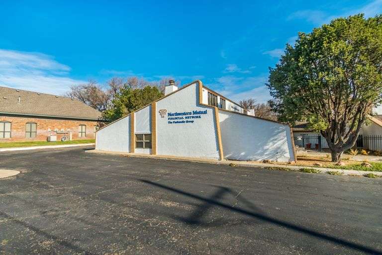 Commercial Building on I-40 Frontage