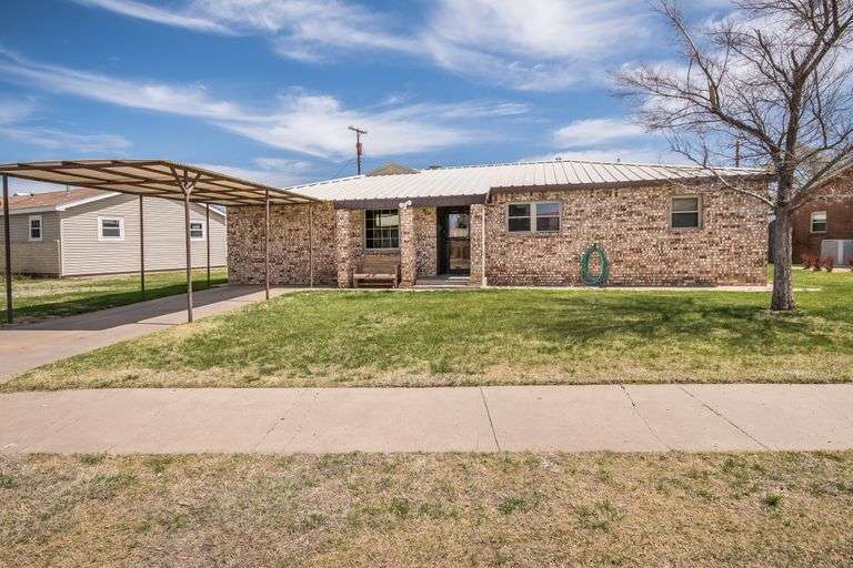 719 Collier Dr., Spearman TX 79081 Assiter Auctioneers