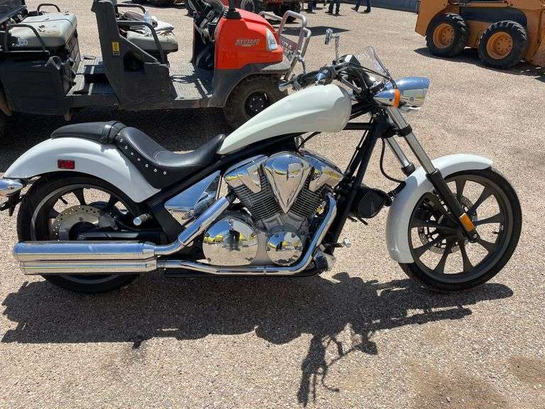 Honda vt1300cx fury