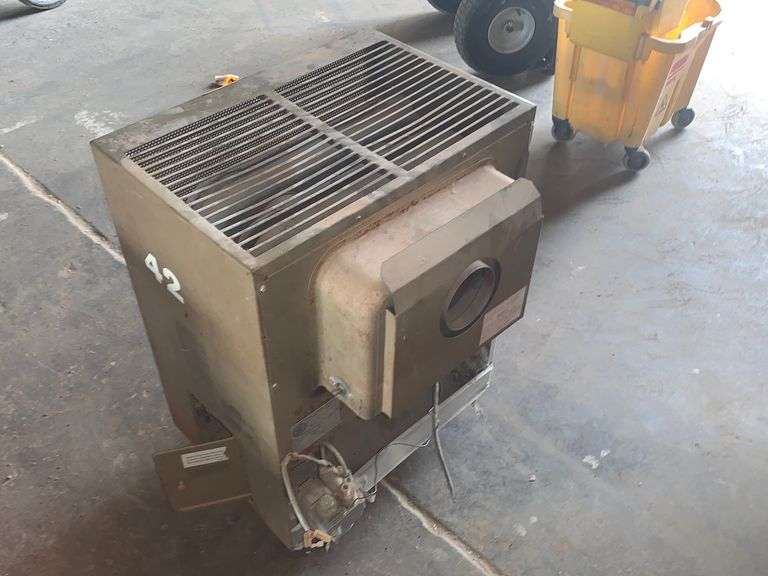 Dearborn Heater - Assiter Auctioneers