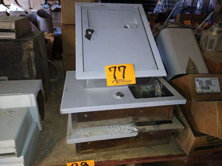 Paper Towel Dispensers Assiter Auctioneers