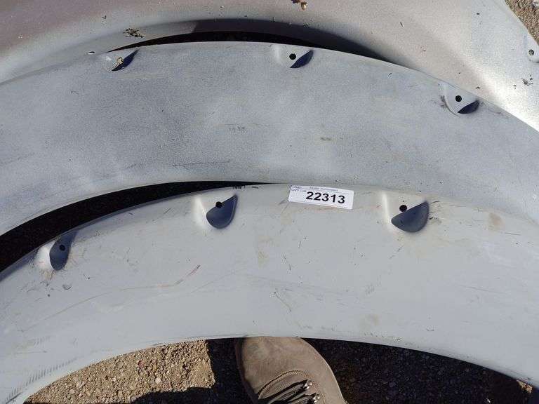 4 Wheel Well Covers for trucks Assiter Auctioneers