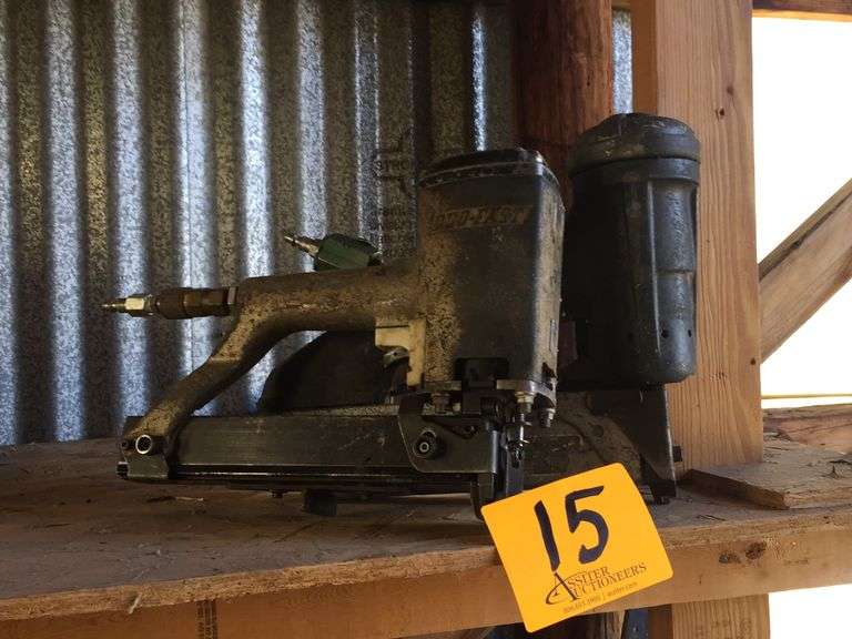 Duo Fast Pneumatic Staple Gun & Nail Gun Assiter Auctioneers
