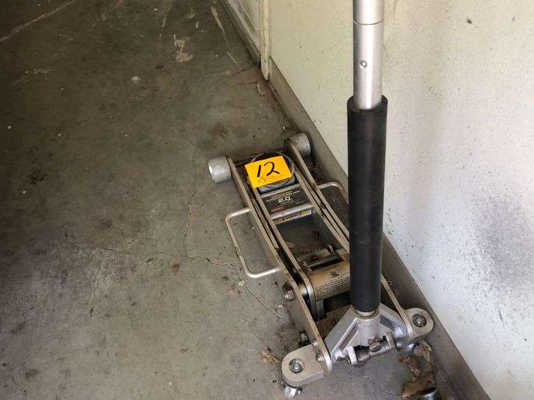 Arcan Professional 2.0 Ton Aluminum Floor Jack Assiter Auctioneers