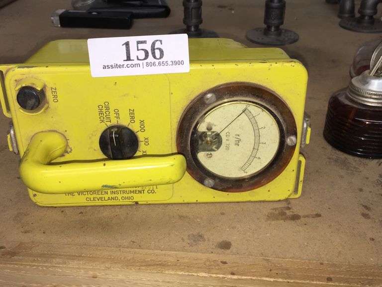 Victoreen Instrument Co. Item CDV720 m3A Assiter Auctioneers