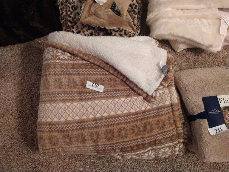 Berkshire Blanket Assiter Auctioneers