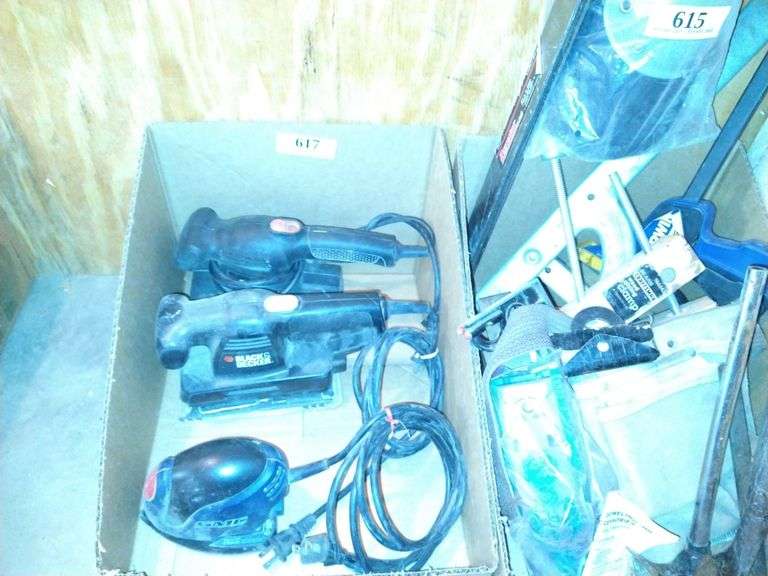 Black & Decker Vibrating Sander w/GMC Palm Sander Assiter Auctioneers