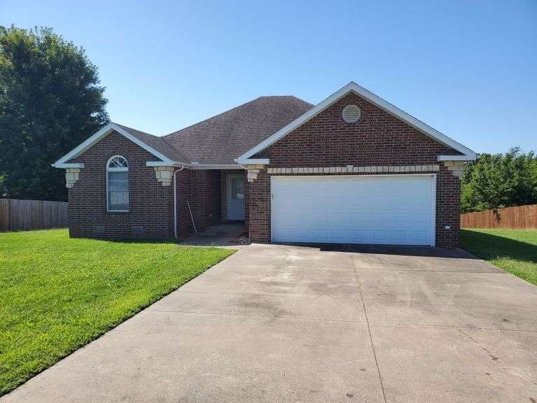 Real Estate Auction - Mt. Vernon MO