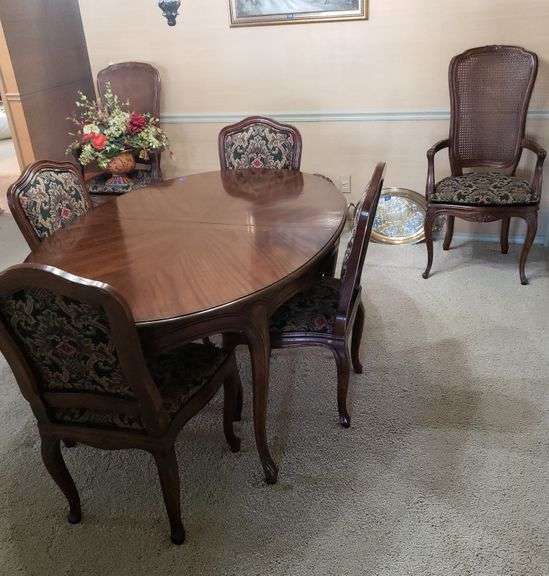 Brown Kitchen Table w/6 Chairs Advantage Auction