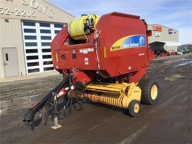2014 NEW HOLLAND BR7060 31423