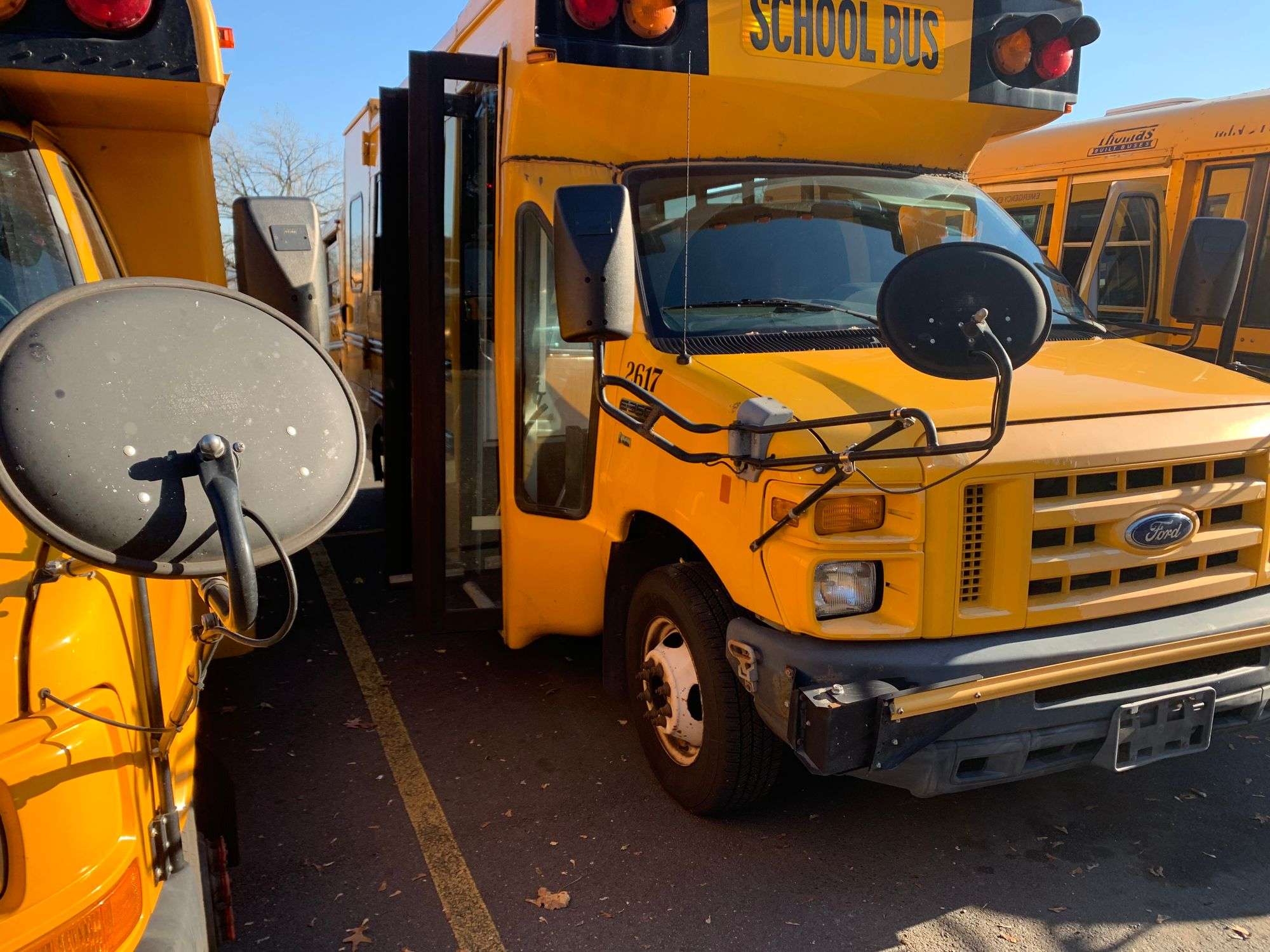2011 FORD ECONOLINE E-350 SUPER DUTY STARCRAFT SCHOOL BUS #2617