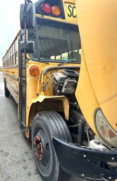 (4) 2014 INTERNATIONAL PB105 CE SCHOOL BUSES and (2) 2013 INTERNATIONAL PB105 CE SCHOOL BUSES Located in MARKHAM, IL