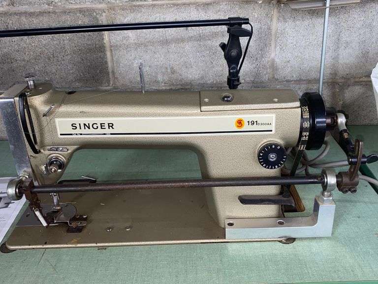 Singer Commercial Sewing Machine Model 191D300AA Baer Auctioneers Realty, LLC