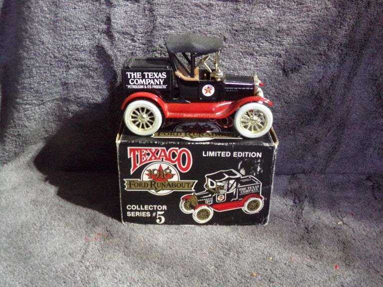 1918 Ford Runabout Texaco ERTL Die Cast Car Bank Baer Auctioneers