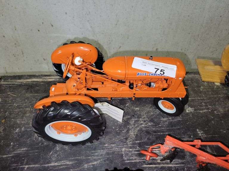 Allis Chalmers Metal Tractor Baer Auctioneers Realty, LLC