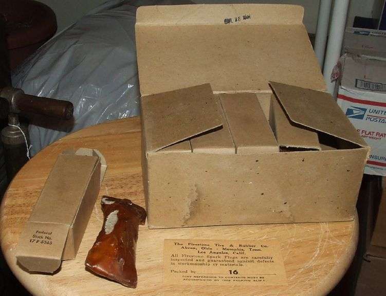 10 Original Firestone Spark Plugs NIB From 1944 Baer Auctioneers