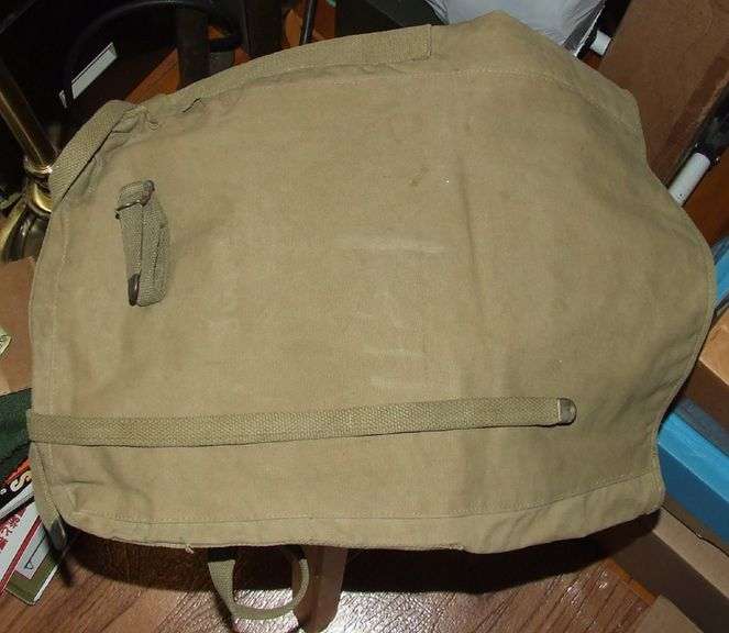 WW2 USMC Pack Baer Auctioneers Realty, LLC