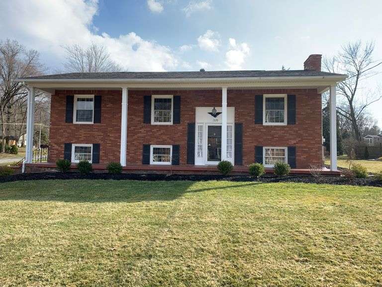For Sale ~ 1570 Highland Ave. Salem Ohio