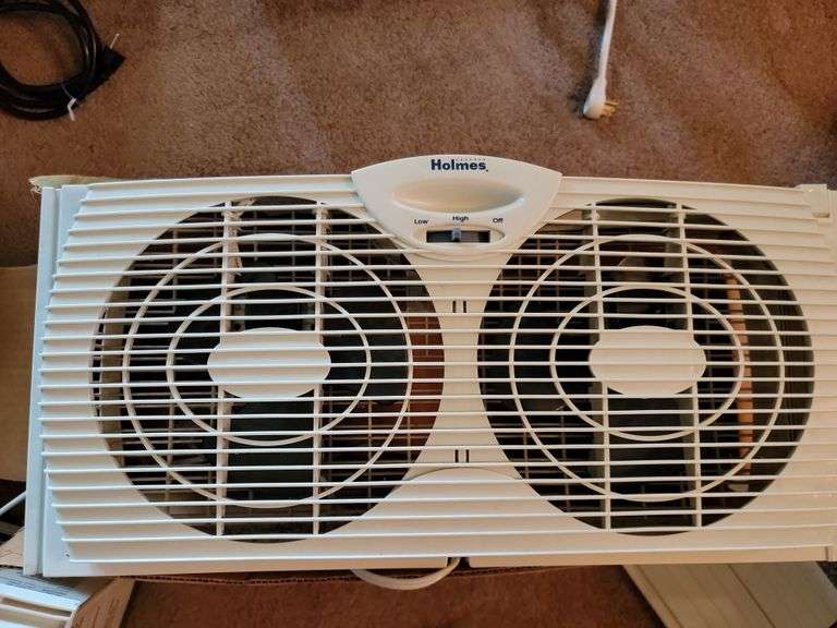 2 Window Fans Baer Auctioneers Realty, LLC