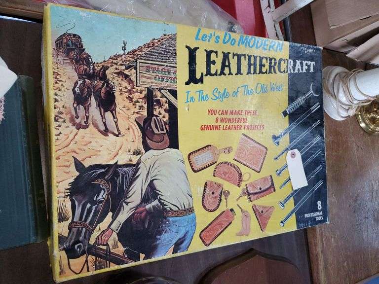 BintGe Tandy Leather Craft Company “LeatherCraft Kit” Baer