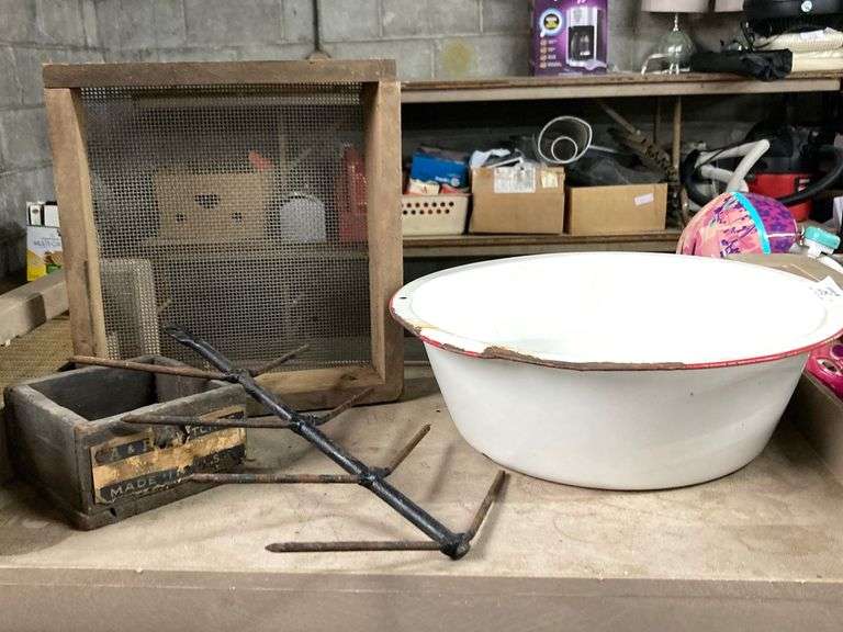 Vintage Sifter, Bowl, Etc. Baer Auctioneers Realty, LLC